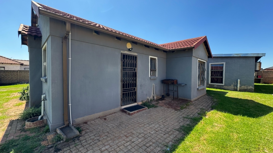 3 Bedroom Property for Sale in Crystal Park Gauteng