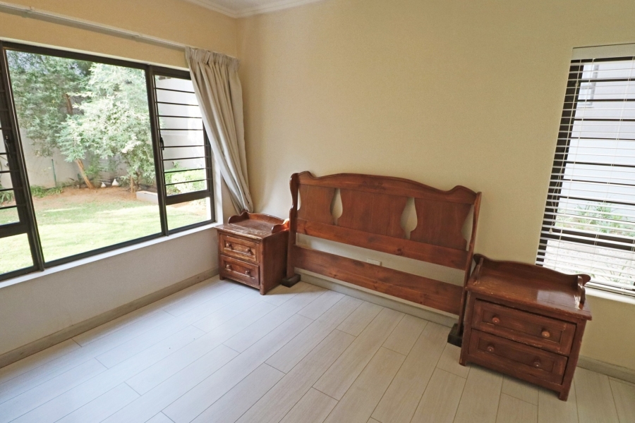 1 Bedroom Property for Sale in Bryanston Gauteng