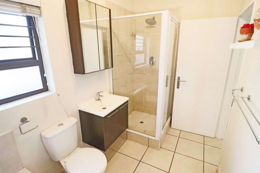 1 Bedroom Property for Sale in Bryanston Gauteng