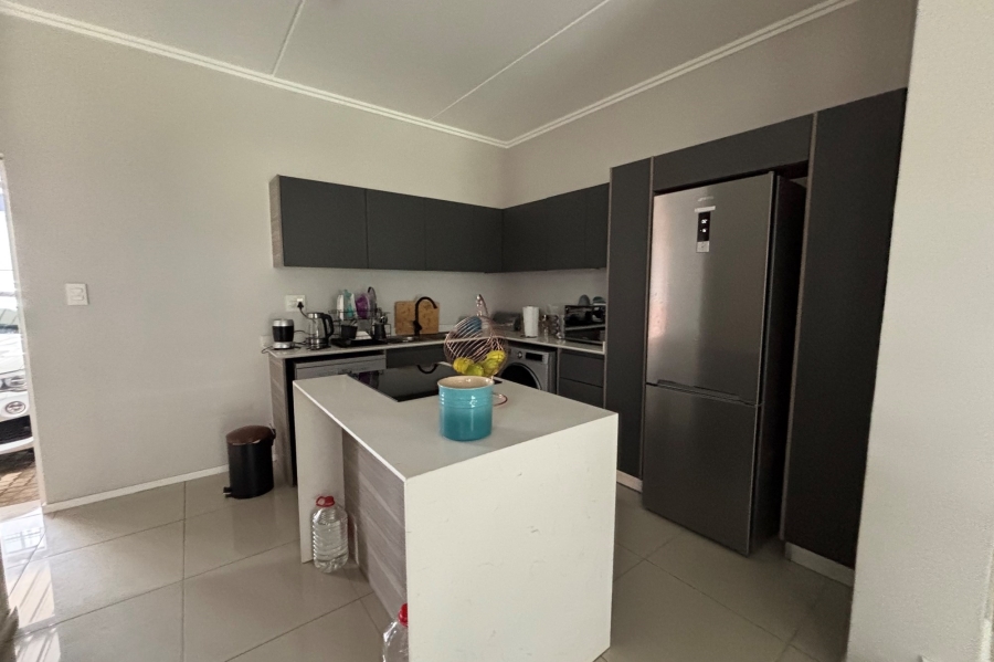 To Let 3 Bedroom Property for Rent in Bryanston Gauteng