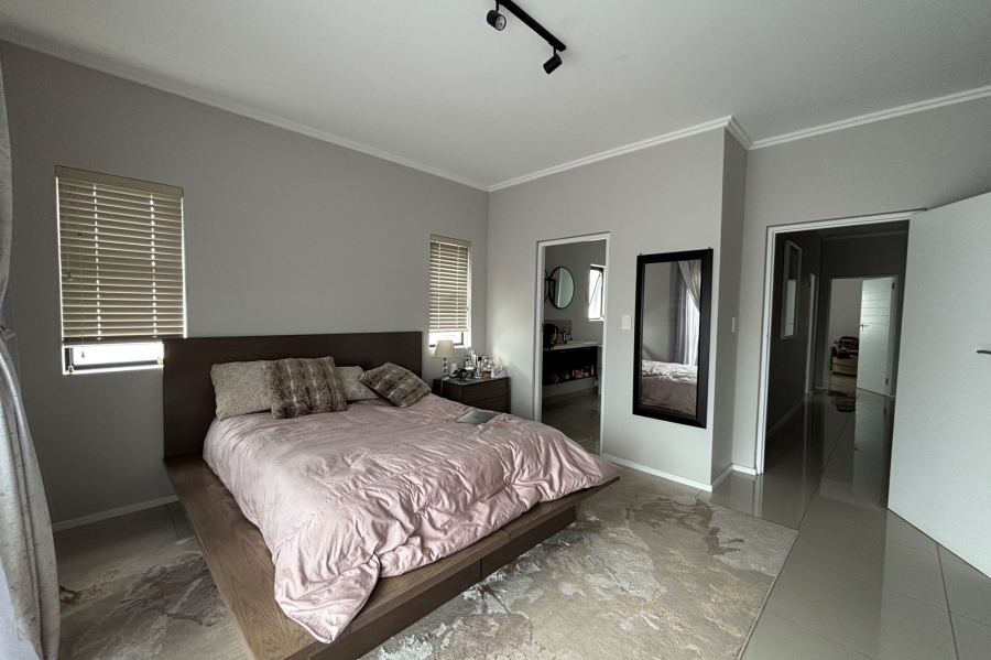 To Let 3 Bedroom Property for Rent in Bryanston Gauteng