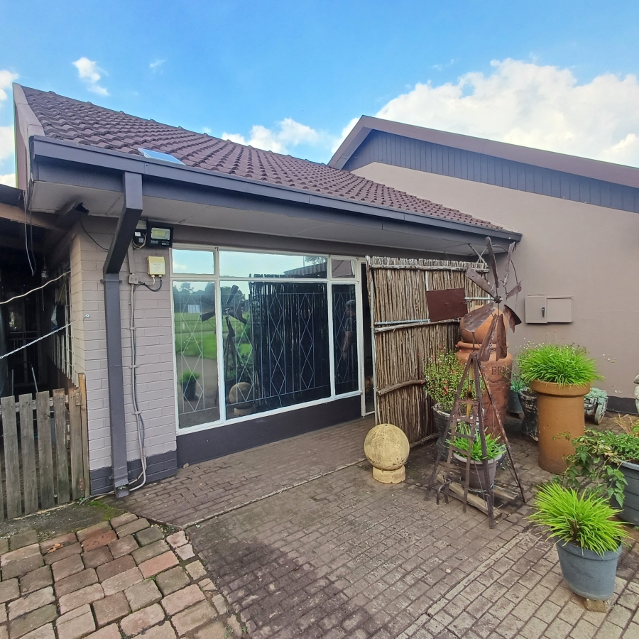 3 Bedroom Property for Sale in Meyerton Central Gauteng