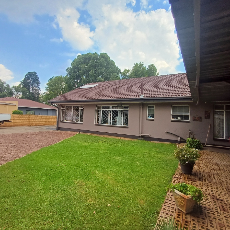 3 Bedroom Property for Sale in Meyerton Central Gauteng