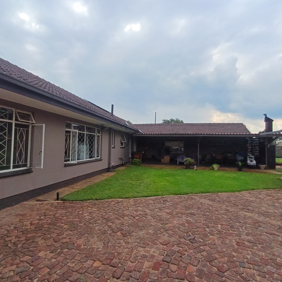 3 Bedroom Property for Sale in Meyerton Central Gauteng