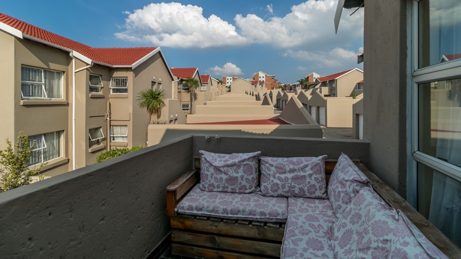 2 Bedroom Property for Sale in Vorna Valley Gauteng