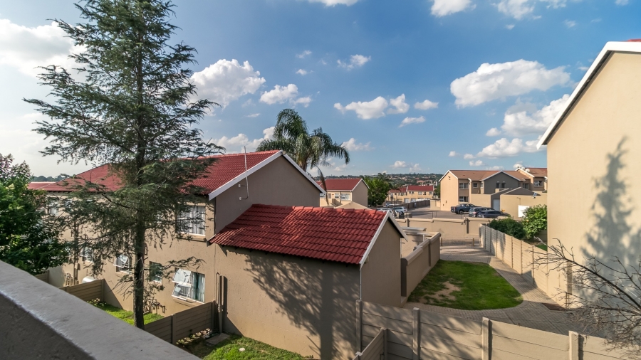2 Bedroom Property for Sale in Vorna Valley Gauteng