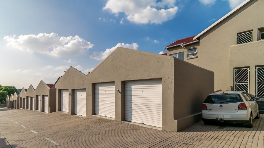 2 Bedroom Property for Sale in Vorna Valley Gauteng