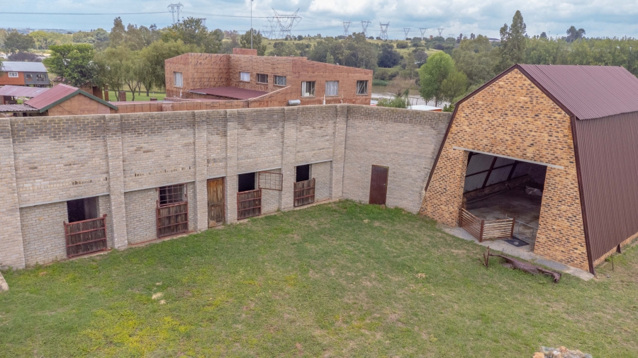 10 Bedroom Property for Sale in Vischgat Gauteng