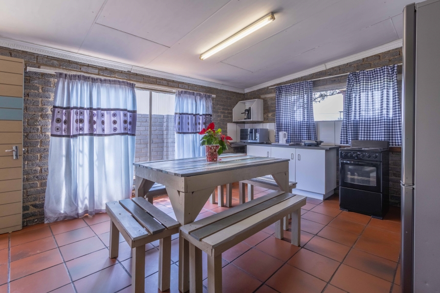 10 Bedroom Property for Sale in Vischgat Gauteng