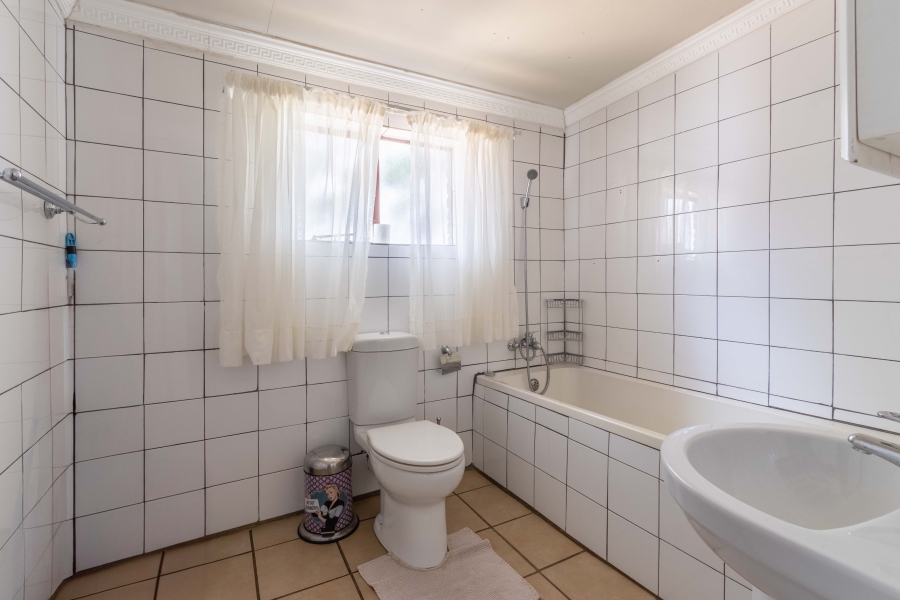 10 Bedroom Property for Sale in Vischgat Gauteng