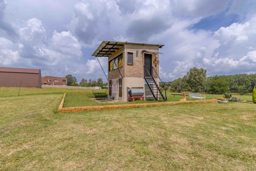 10 Bedroom Property for Sale in Vischgat Gauteng