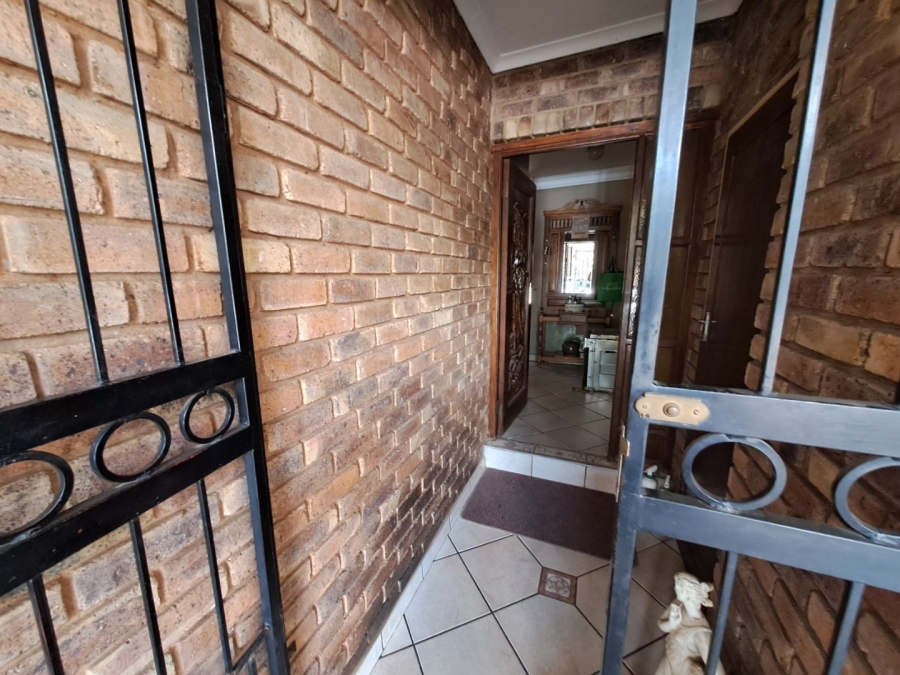 3 Bedroom Property for Sale in Florauna Gauteng