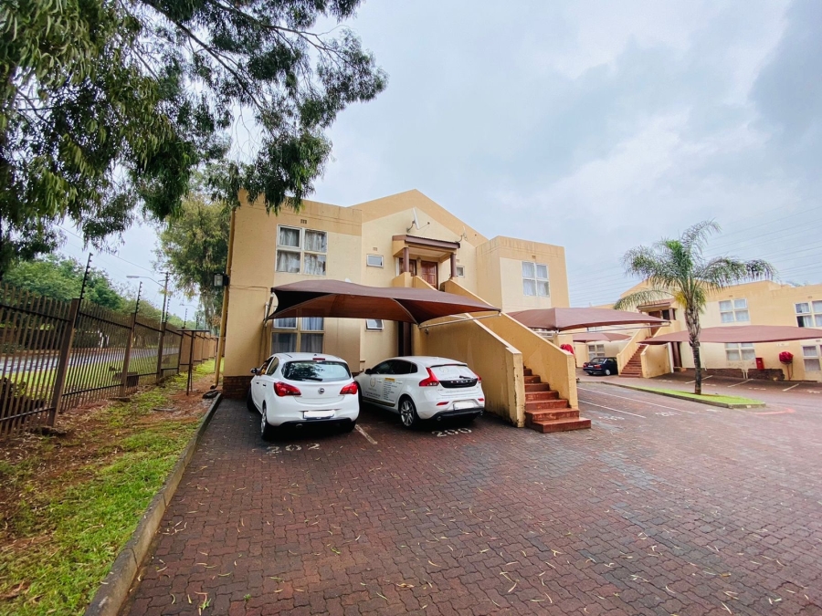 2 Bedroom Property for Sale in Meredale Gauteng