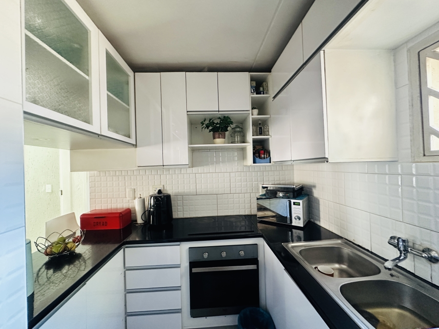2 Bedroom Property for Sale in Meredale Gauteng