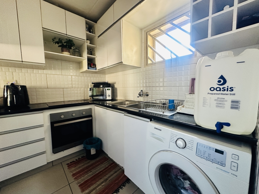 2 Bedroom Property for Sale in Meredale Gauteng