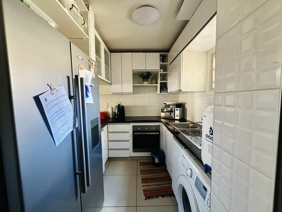 2 Bedroom Property for Sale in Meredale Gauteng