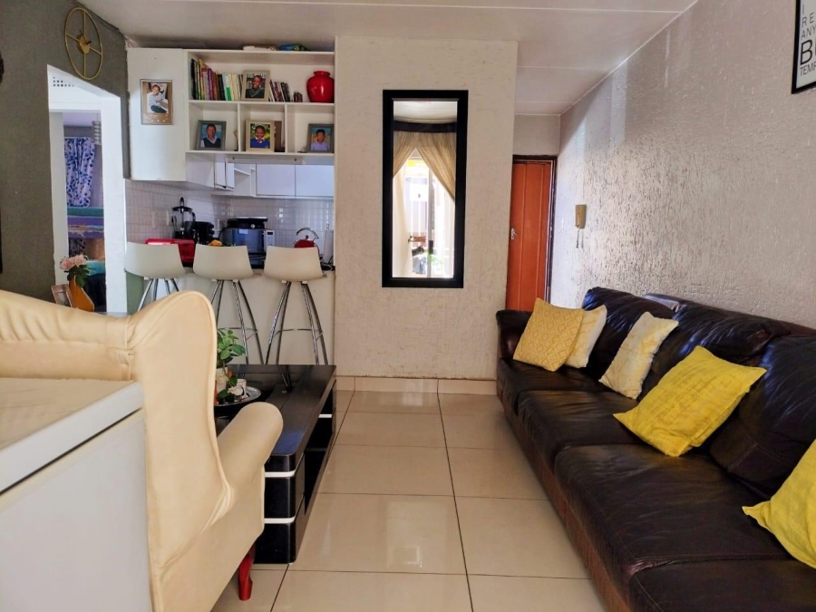 2 Bedroom Property for Sale in Meredale Gauteng