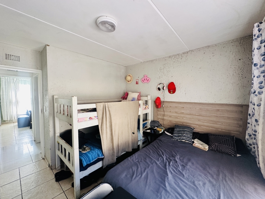 2 Bedroom Property for Sale in Meredale Gauteng