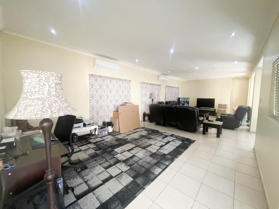 To Let 4 Bedroom Property for Rent in Willow Acres Gauteng