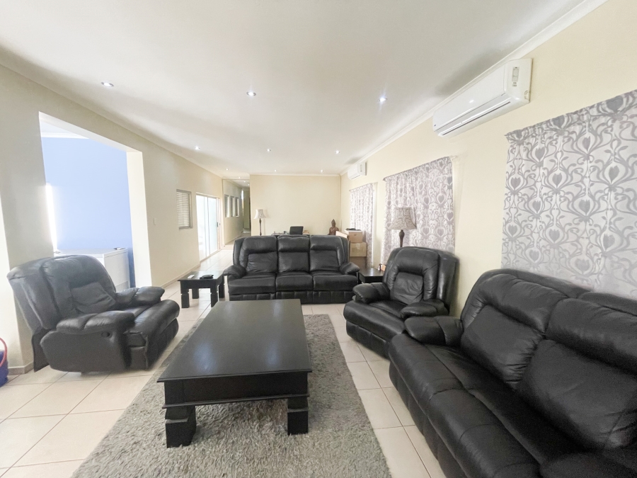 To Let 4 Bedroom Property for Rent in Willow Acres Gauteng