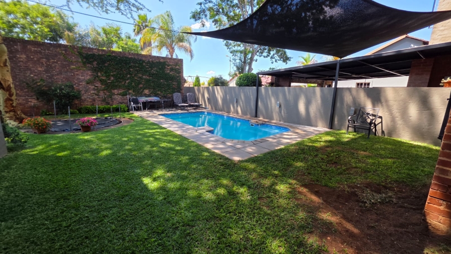 4 Bedroom Property for Sale in Doornpoort Gauteng