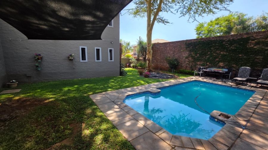 4 Bedroom Property for Sale in Doornpoort Gauteng