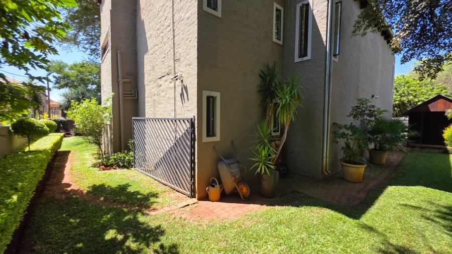 4 Bedroom Property for Sale in Doornpoort Gauteng