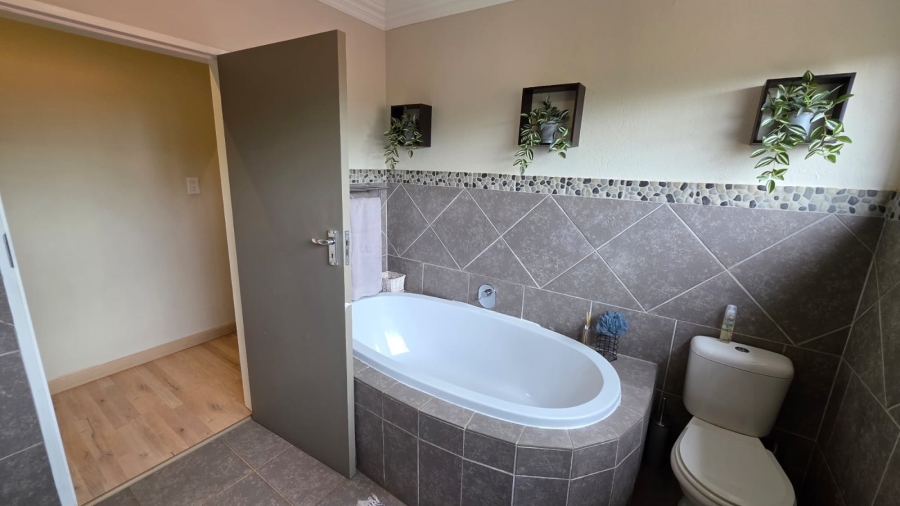 4 Bedroom Property for Sale in Doornpoort Gauteng