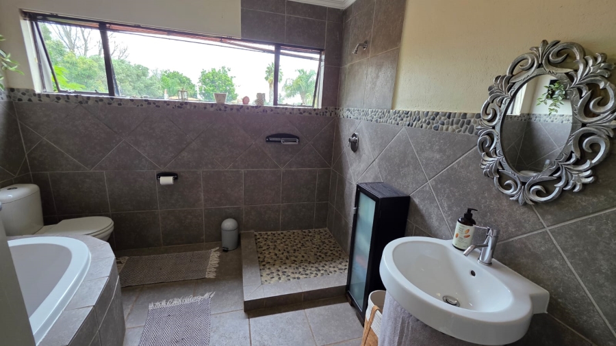 4 Bedroom Property for Sale in Doornpoort Gauteng