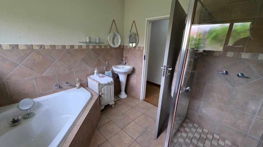 4 Bedroom Property for Sale in Doornpoort Gauteng