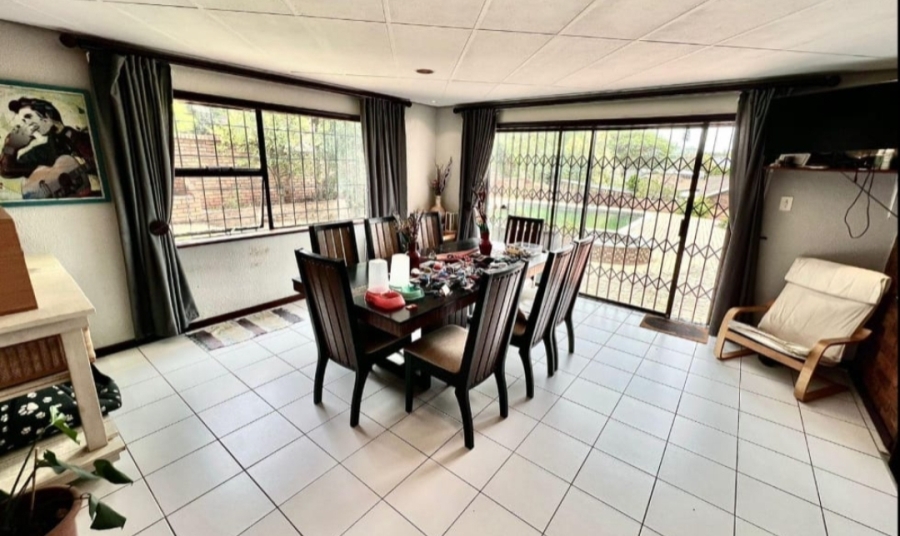 4 Bedroom Property for Sale in Glenvista Gauteng