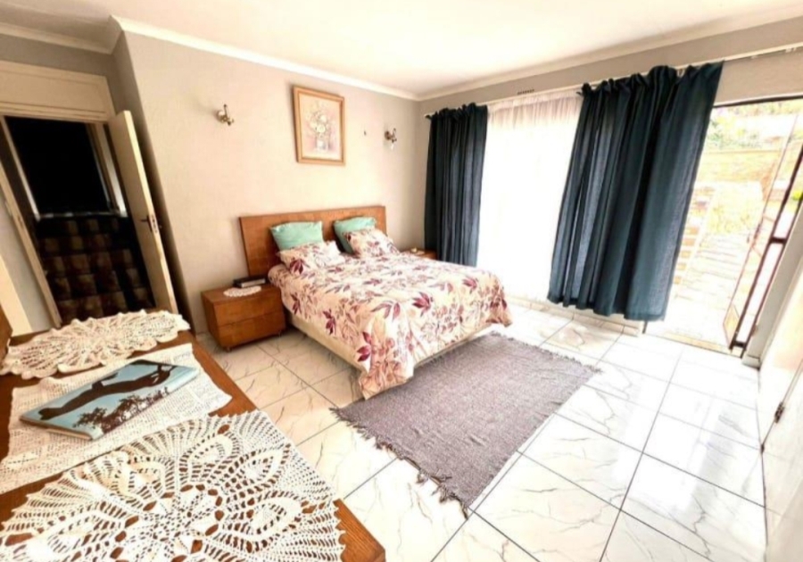 4 Bedroom Property for Sale in Glenvista Gauteng