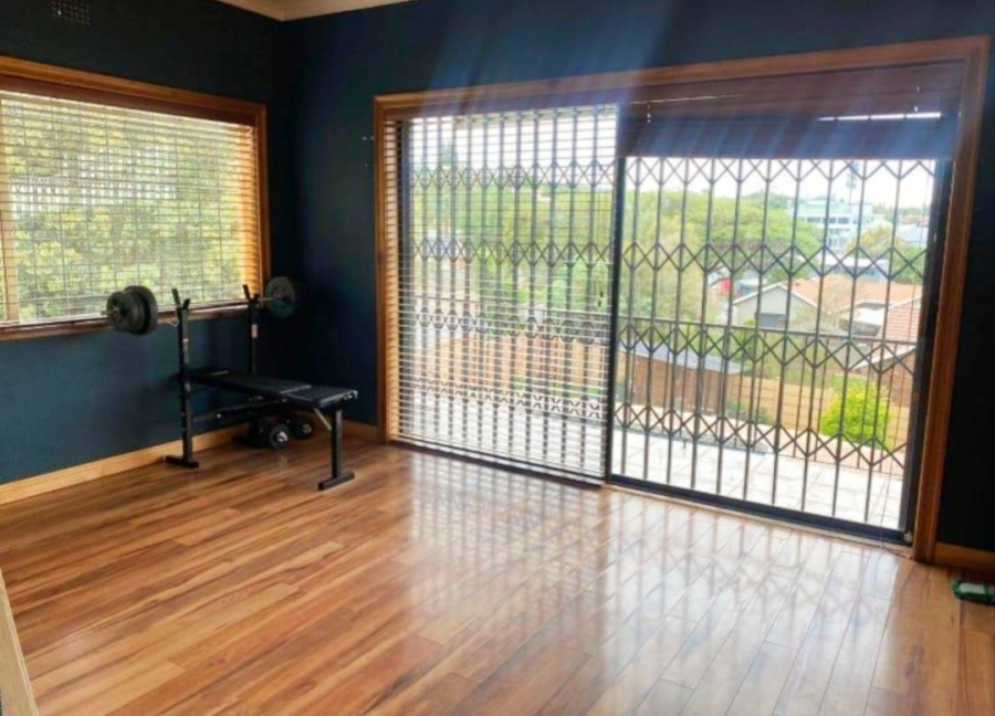 4 Bedroom Property for Sale in Glenvista Gauteng