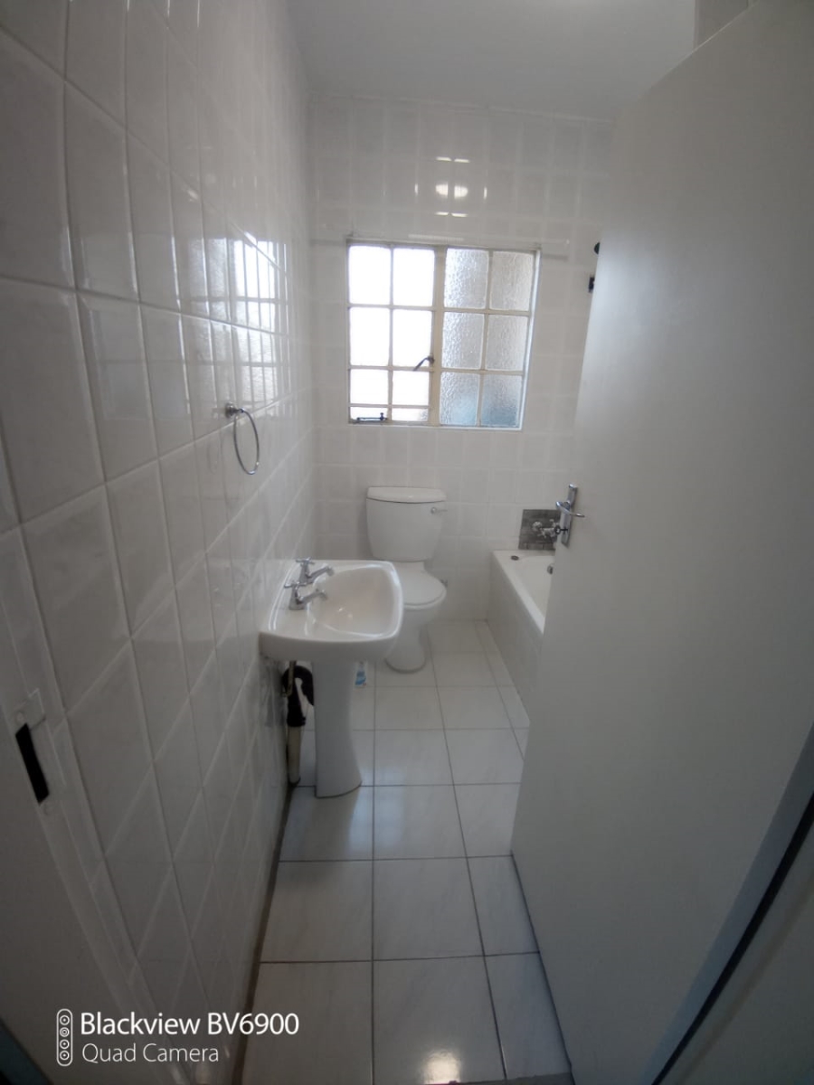 2 Bedroom Property for Sale in Bartlett Gauteng