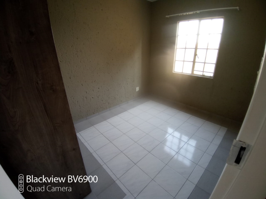 2 Bedroom Property for Sale in Bartlett Gauteng