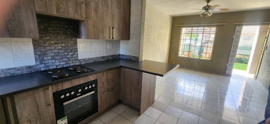 2 Bedroom Property for Sale in Bartlett Gauteng