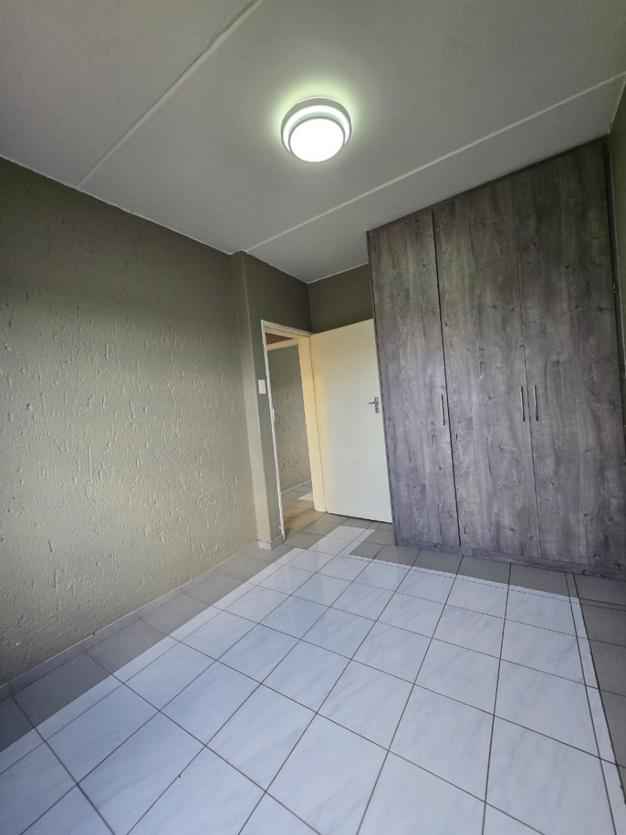 2 Bedroom Property for Sale in Bartlett Gauteng