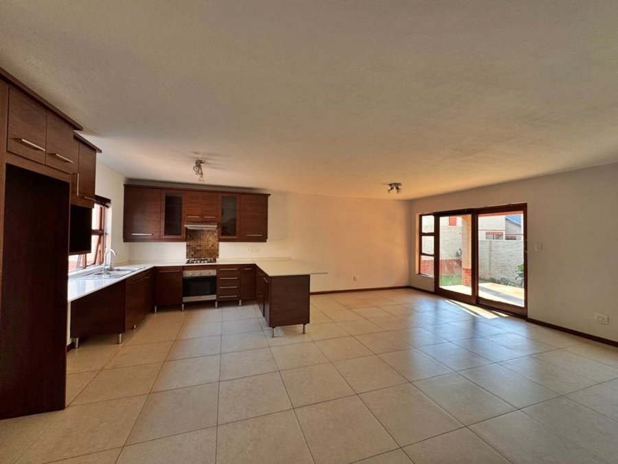 3 Bedroom Property for Sale in Candlewoods Country Estate Gauteng