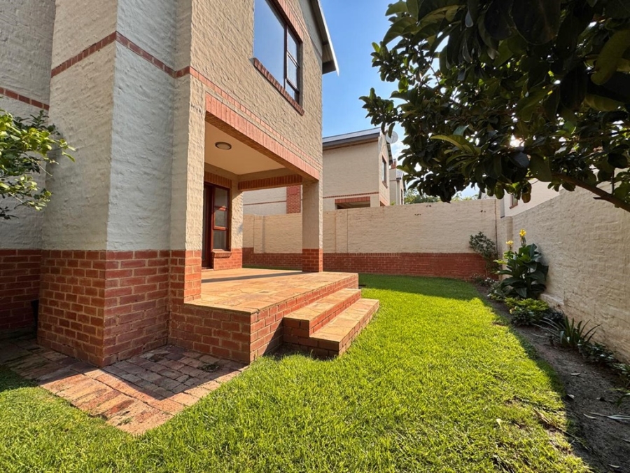 3 Bedroom Property for Sale in Candlewoods Country Estate Gauteng