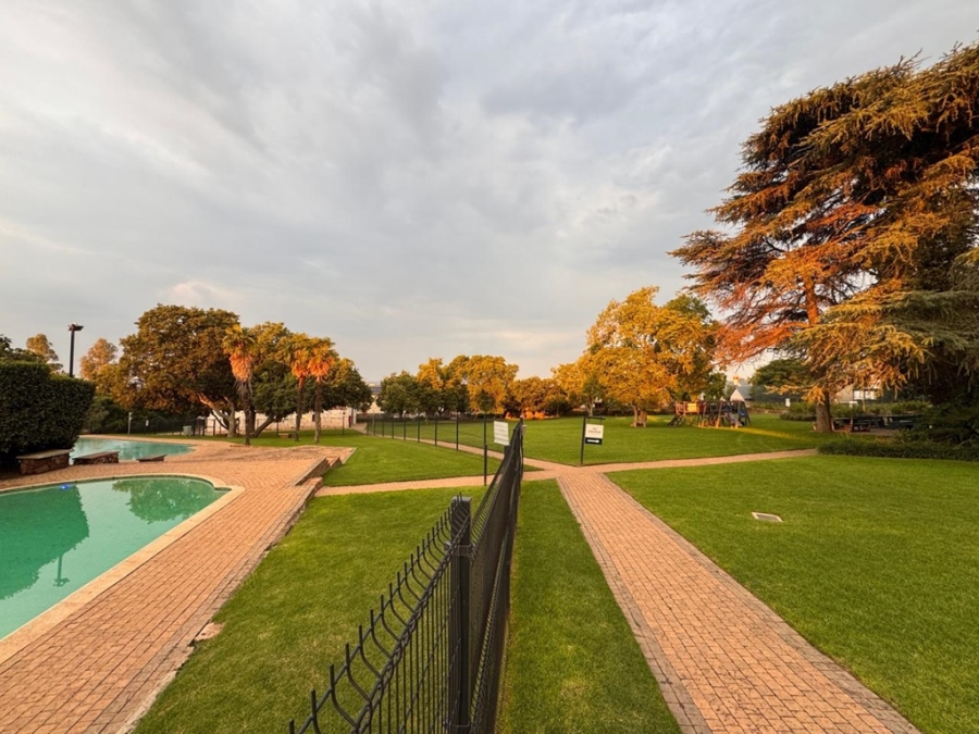 3 Bedroom Property for Sale in Candlewoods Country Estate Gauteng