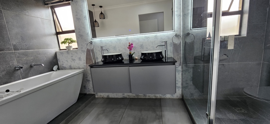 4 Bedroom Property for Sale in Meyersdal Gauteng