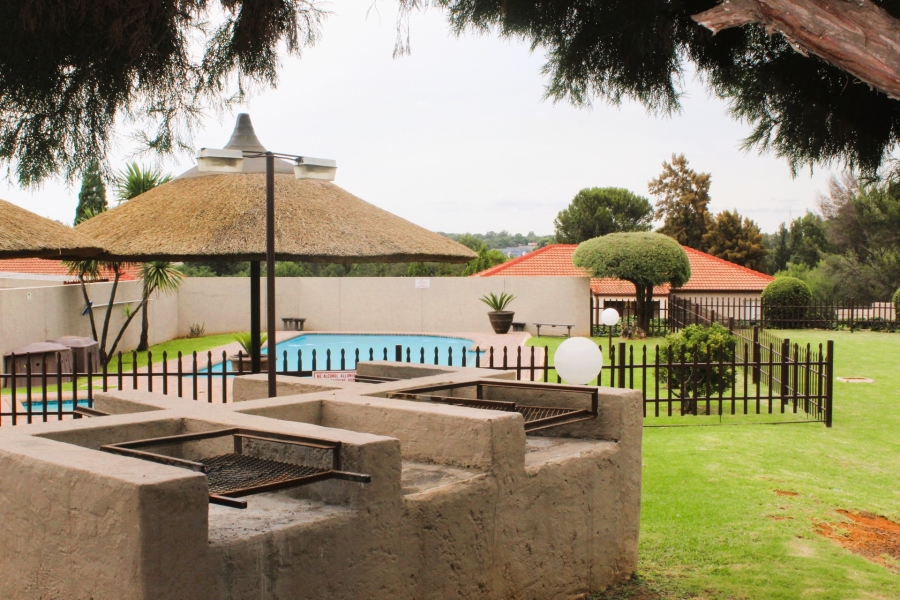 2 Bedroom Property for Sale in Vanderbijlpark SW 5 Gauteng