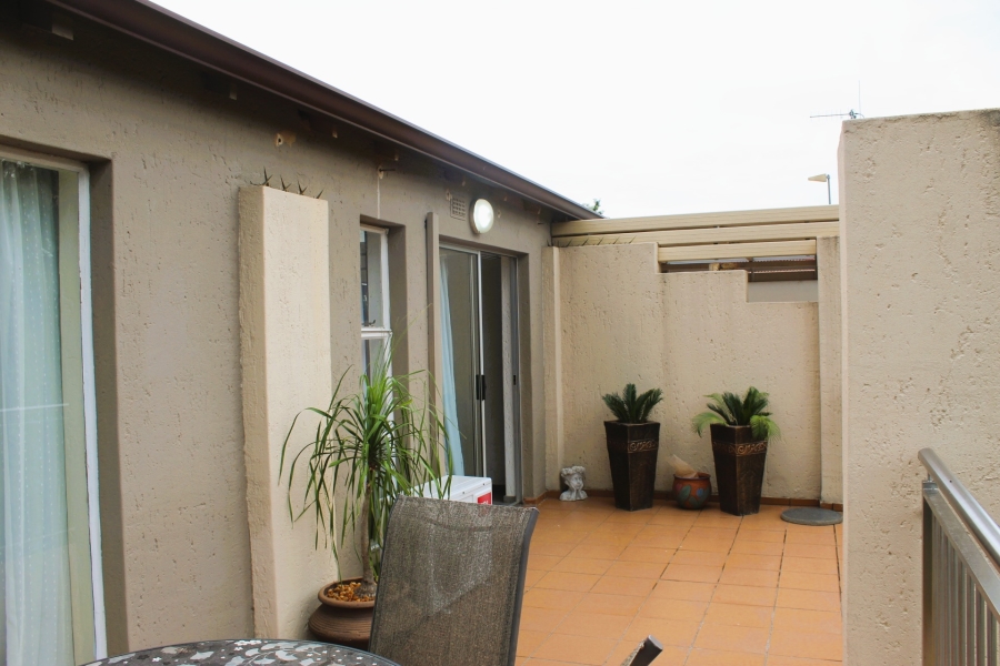 2 Bedroom Property for Sale in Vanderbijlpark SW 5 Gauteng