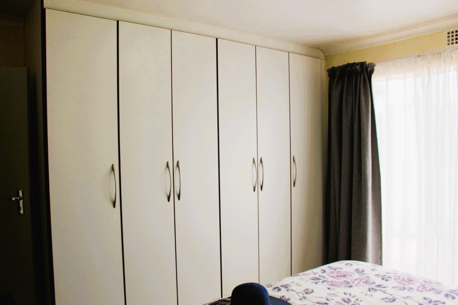 2 Bedroom Property for Sale in Vanderbijlpark SW 5 Gauteng