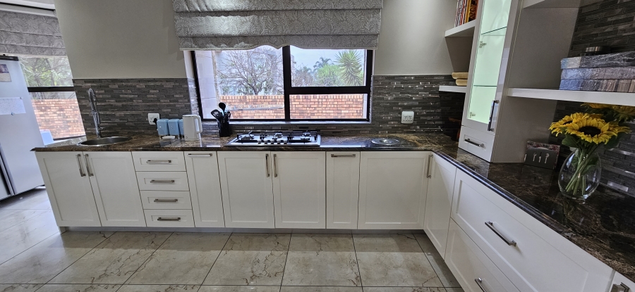 5 Bedroom Property for Sale in Meyersdal Gauteng