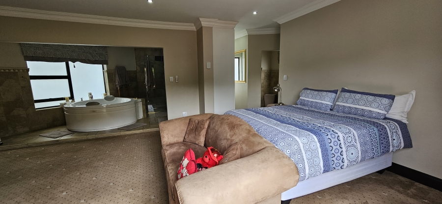 5 Bedroom Property for Sale in Meyersdal Gauteng
