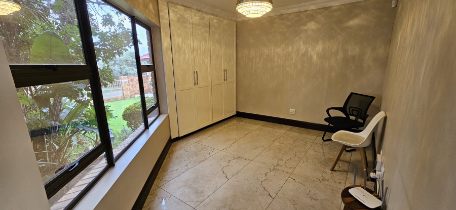 5 Bedroom Property for Sale in Meyersdal Gauteng