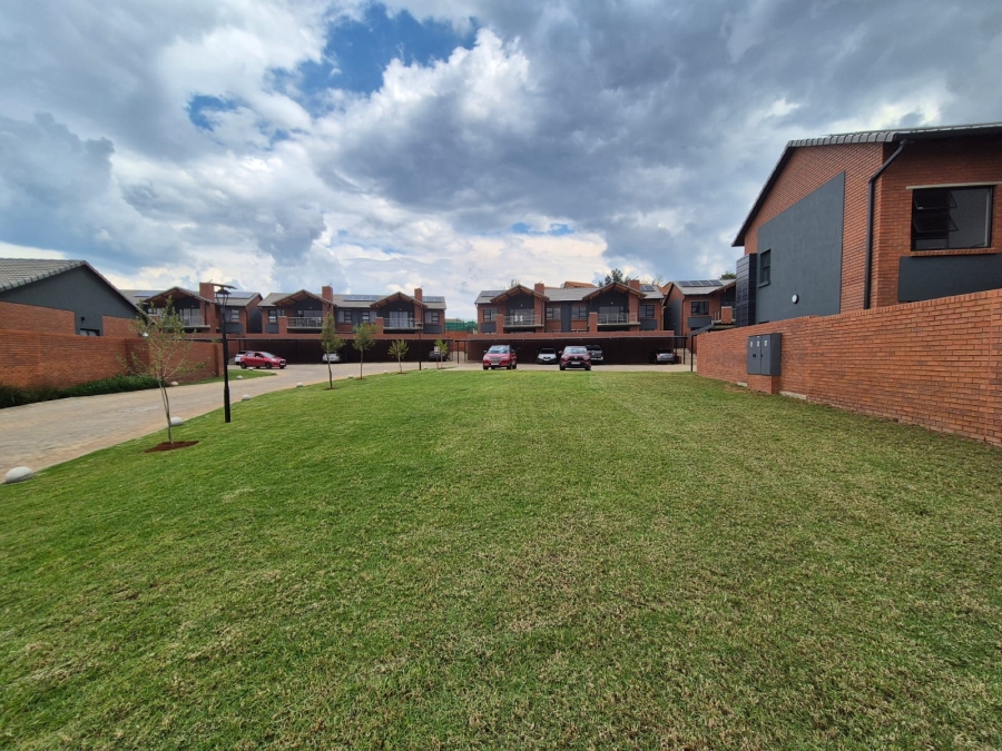 2 Bedroom Property for Sale in Olympus AH Gauteng