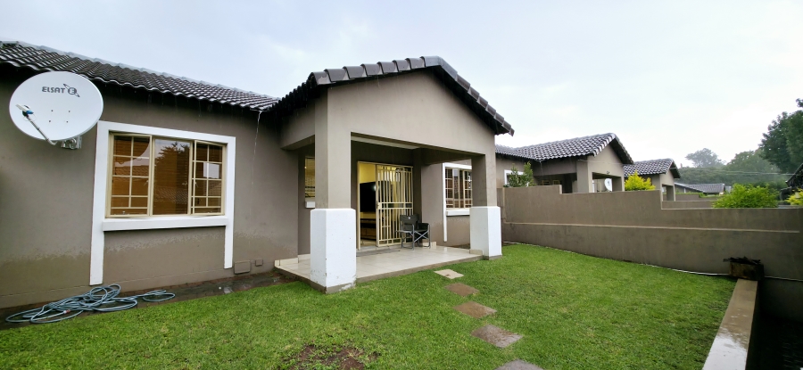 2 Bedroom Property for Sale in Equestria Gauteng