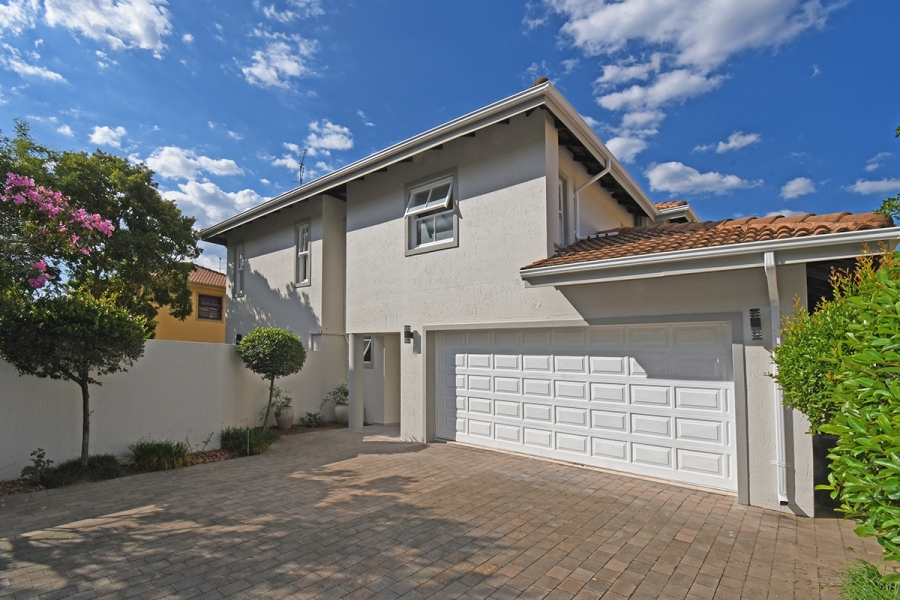 3 Bedroom Property for Sale in Broadacres Gauteng